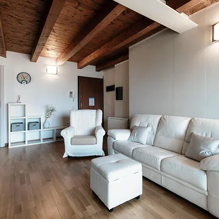 Sweet Life By Quokka 360 - Attic Flat Apartment *