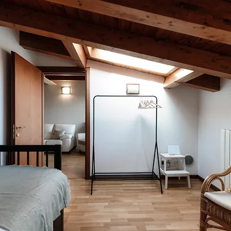 Sweet Life By Quokka 360 - Attic Flat Apartment Como